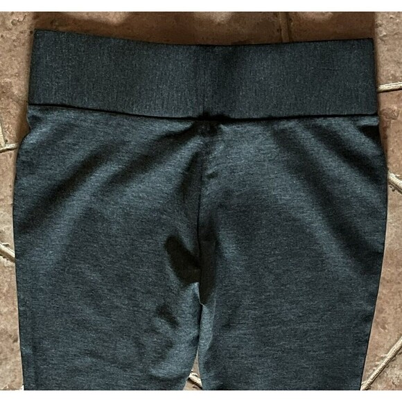 Tahari Women’s Gray Compression Leggings | Medium | Pull-On Elastic Waist Work - Picture 9 of 9